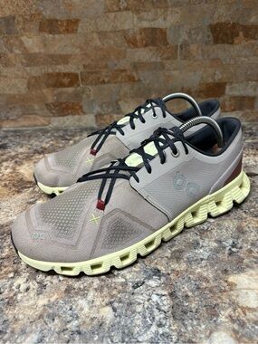 On Running Cloud X 3 Fog/Hay 60.98099 Size 10.5